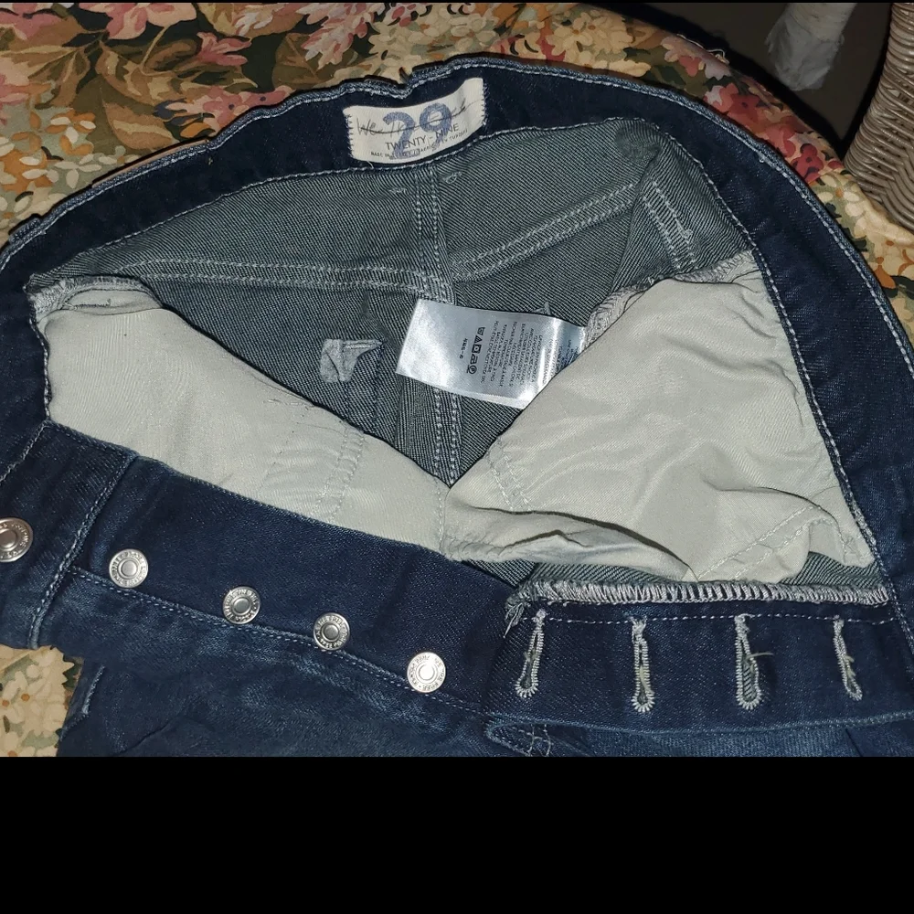 🆕️ We the Free People Ultra High Rise hi waisted Skinny jeans dark Button fly